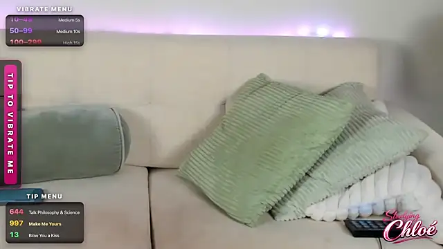 itschloelaurent Live Web Cam Show