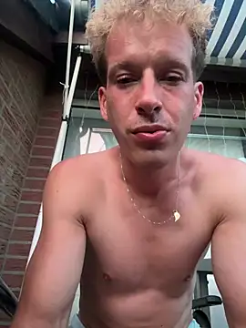 creampieboytim webcam