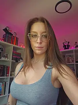 LilyOrion webcam