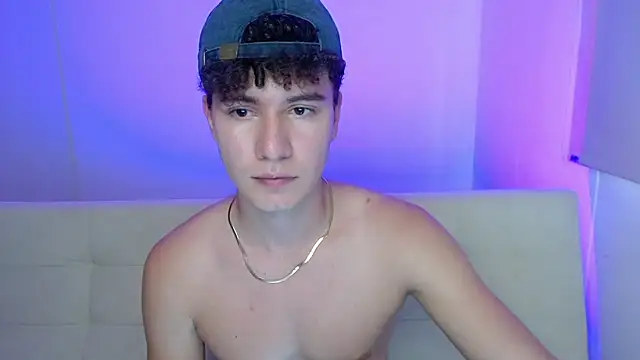 adrian_morelly webcam