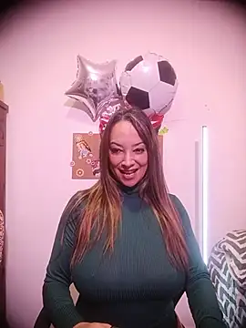 Cristal_BigTits webcam