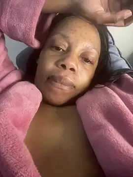 NAUGHTYSHALOTXX webcam