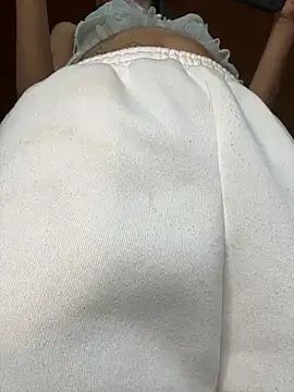 zoe_storm webcam