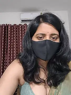 Cute-Maanvi webcam