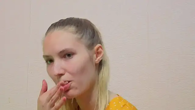 _kikiclark__ webcam