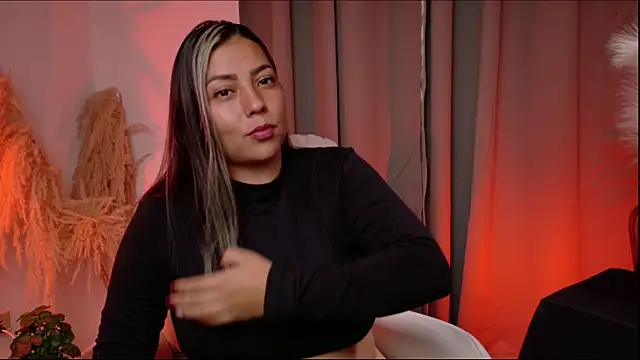 Zara_Nova webcam