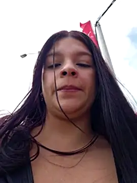 Layla-daring webcam