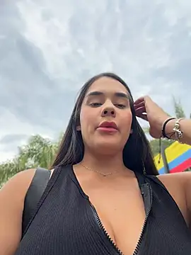 BellaLeclair_ webcam