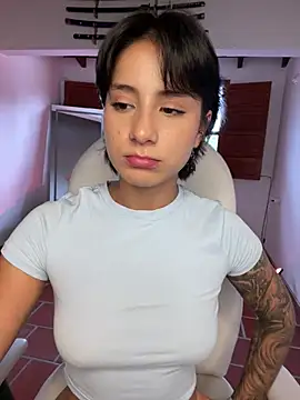 Ale_Lewis webcam