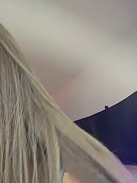 LilyOrion webcam
