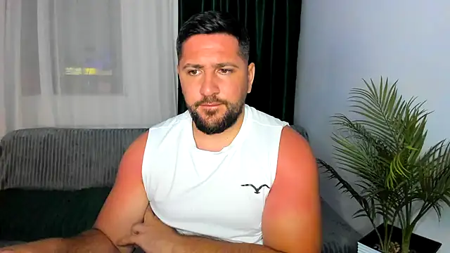 Gold_Alpha_Boy webcam