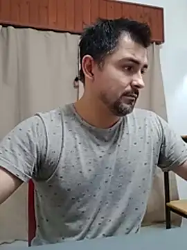 Bradd_32 Live Web Cam Show