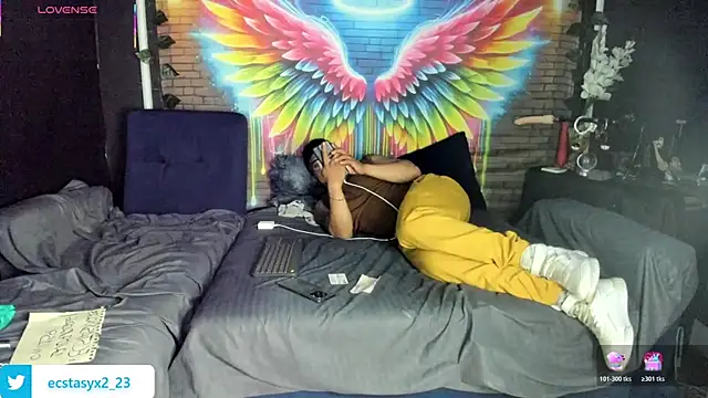 ECSTASYX2-23 webcam