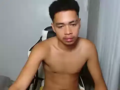 curlyasian_njxx webcam