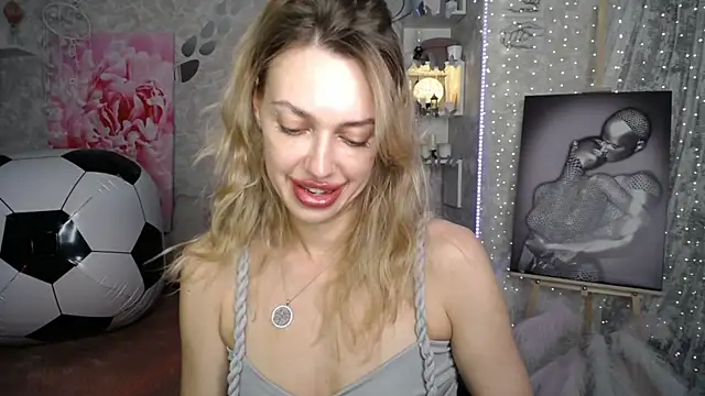 NickyAdamidi webcam
