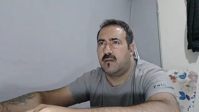 -dark-look- live sex cam