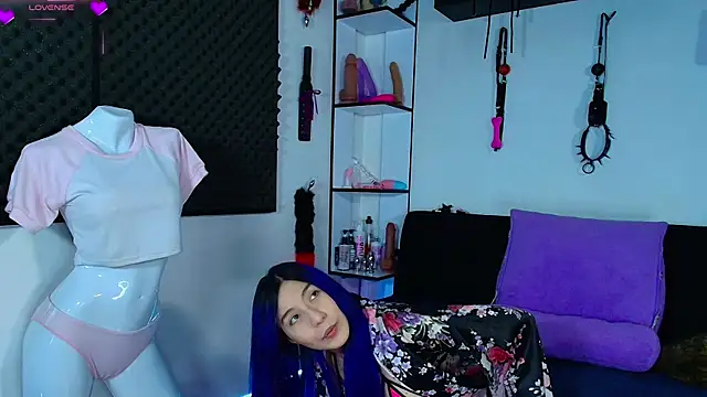 karlamoon23 webcam