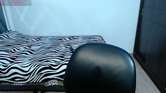 paula_lopez__ webcam
