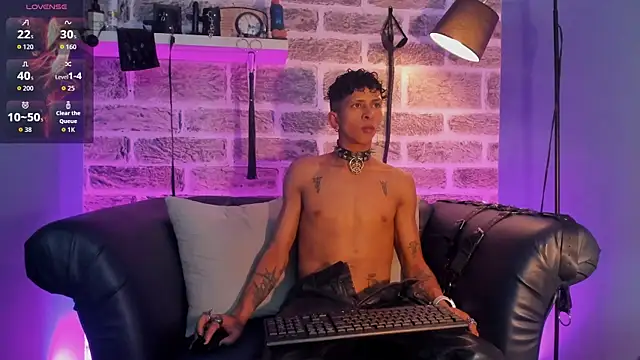 Maximoking26 webcam