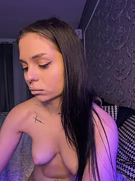Olivia_Noor webcam