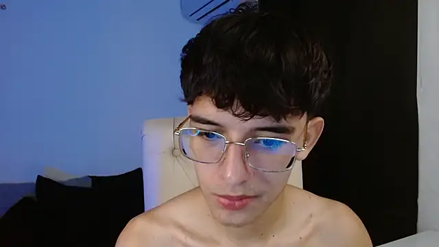 noah_millerx webcam