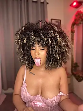 Kendra_curly webcam