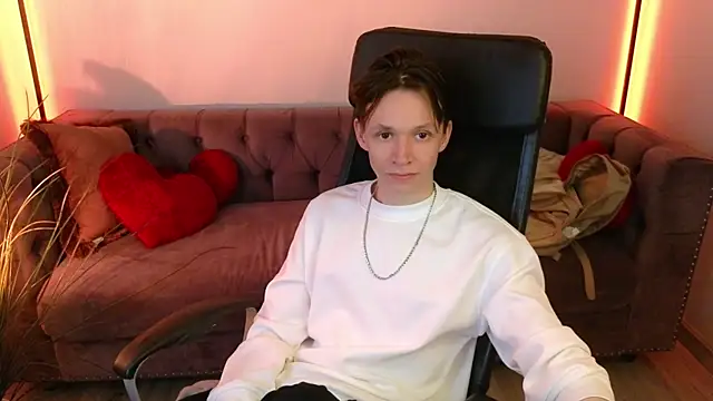 Meverik_Oushen webcam