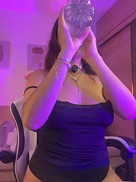 Honneym0on webcam