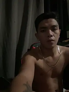 hunky_paul (M young) - BADLY NEED A MOUTH AND ASS TO FUCK