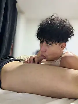 yoursexyjose Live Web Cam Show