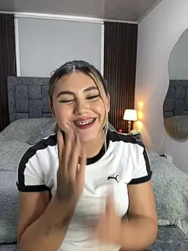 MeganCrow webcam