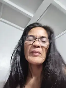 ImYourWoman_55 webcam
