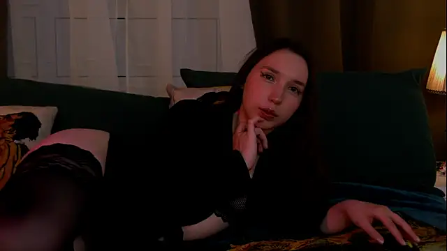 Suzaneey webcam