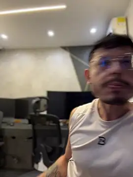 andrewlopezz webcam