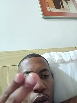 IAmYourGuy420 webcam