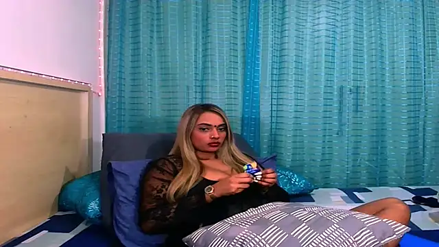 sexyindianchic webcam