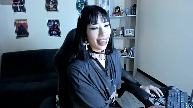 Ravenelle_ webcam stripchat model stream image