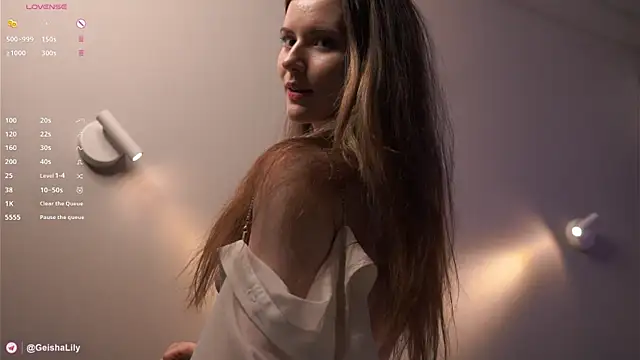 loradevon - LoraDevon's free webcam - UK Sex Cams