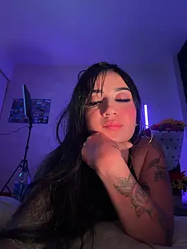 emmyevans1 - EmmyEvans1's free webcam - UK Sex Cams