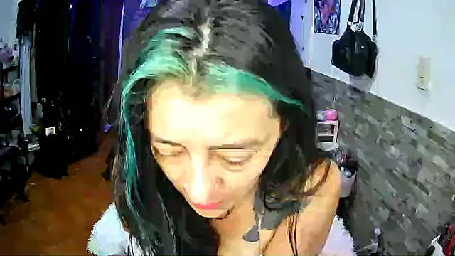 AngelaQueen_