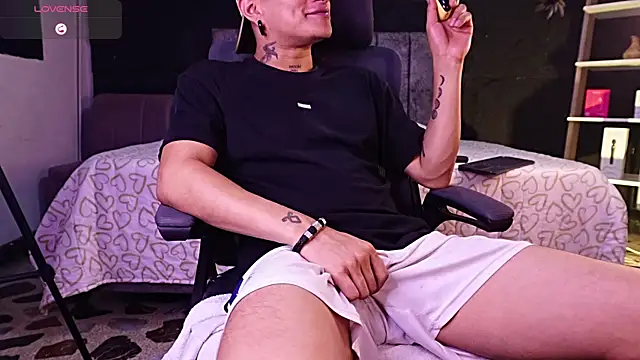 LiamDeep webcam