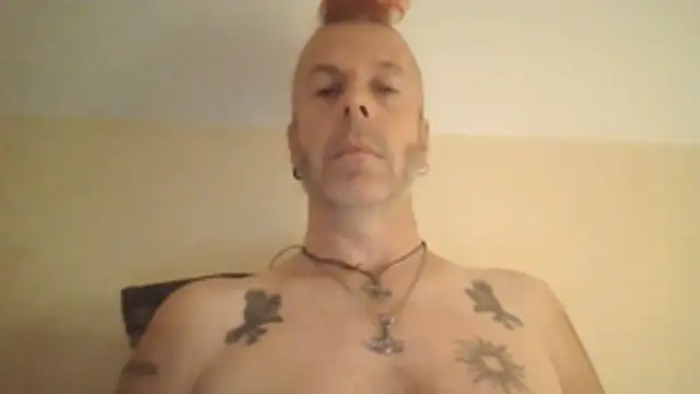 SHARPSkinhead webcam