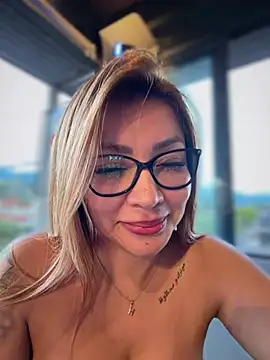 DIANITA_1988 Live Web Cam Show