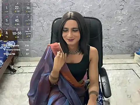 LuvLayla webcam