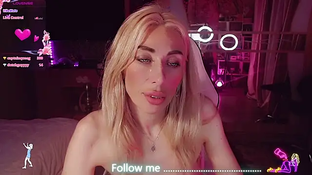 AnnieGOld_ webcam