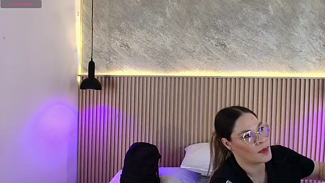 big_tits_in_your_face live cam on StripChat