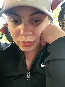 Lia_Hurley webcam