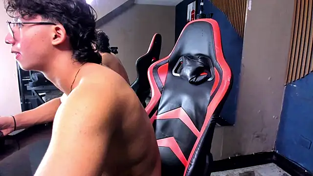 Axxel_Muscle webcam