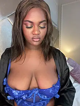 Noa_Adams webcam