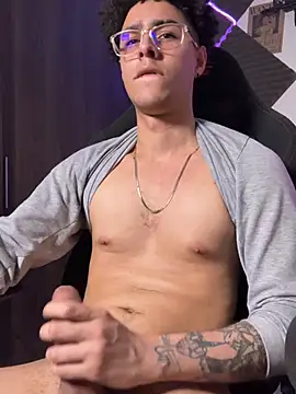 bigryann23 Live Web Cam Show